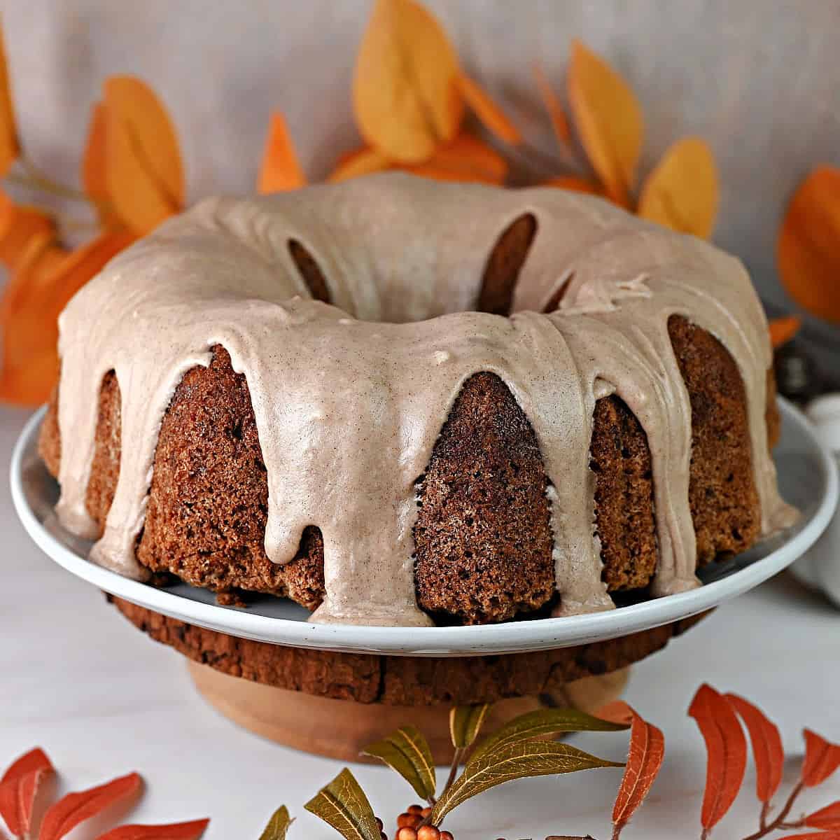 Nostalgic Apple Bundt Cake: Moist, Hearty, and Fuss-Free